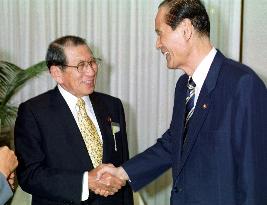 S. Korea's Lee hopes for successful Tokyo-Pyongyang talks